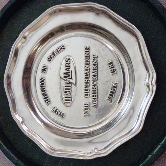 Wilton M&M Plate Other Vintage Mm Mars Outstanding Achievement